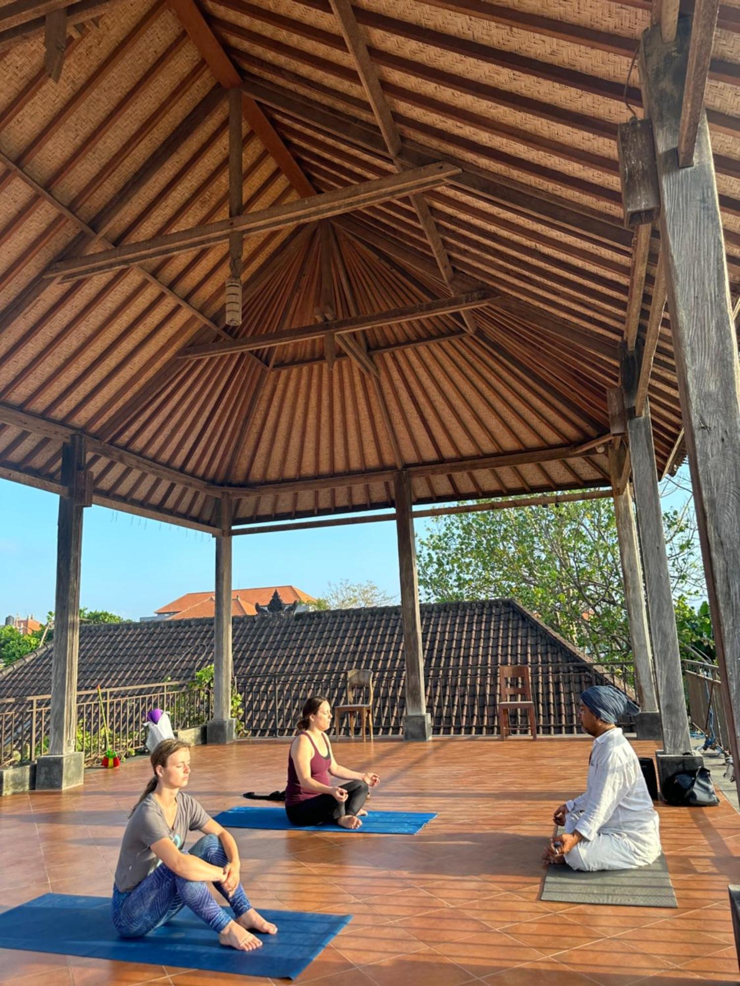 Diuma Residence Yoga Meditation Retreat And Healing Center Sanur Εξωτερικό φωτογραφία