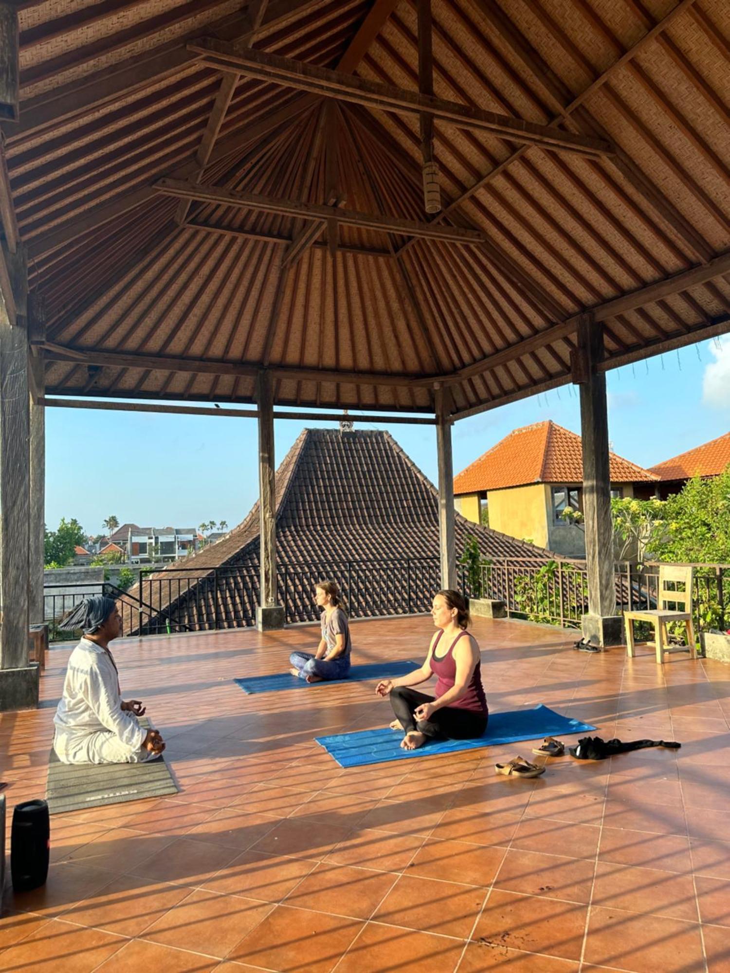 Diuma Residence Yoga Meditation Retreat And Healing Center Sanur Εξωτερικό φωτογραφία