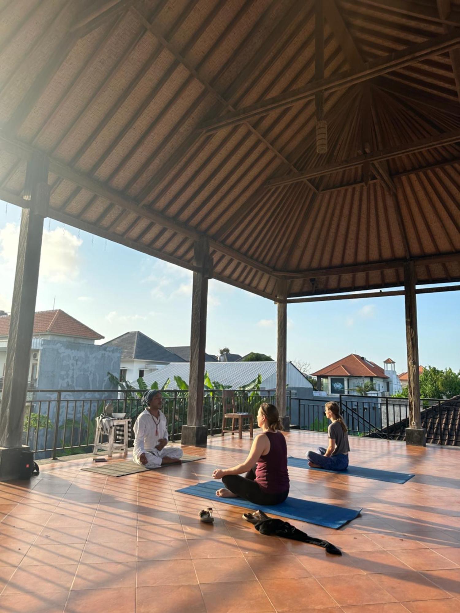 Diuma Residence Yoga Meditation Retreat And Healing Center Sanur Εξωτερικό φωτογραφία
