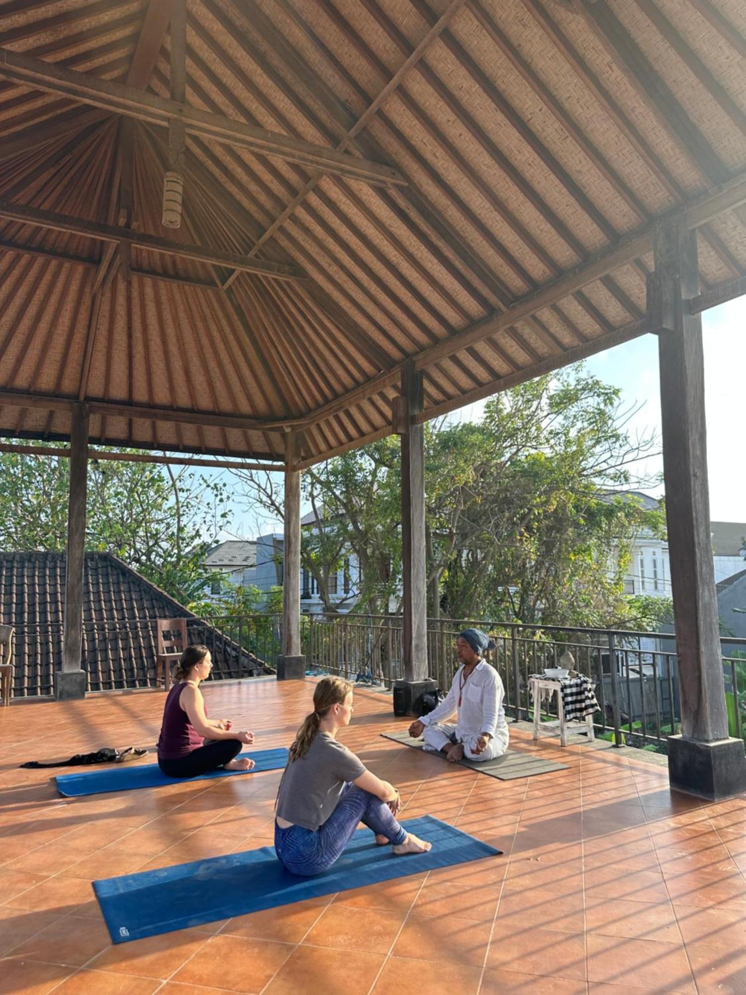 Diuma Residence Yoga Meditation Retreat And Healing Center Sanur Εξωτερικό φωτογραφία