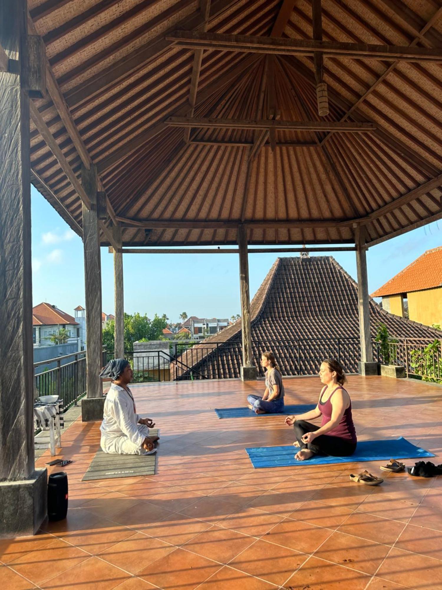 Diuma Residence Yoga Meditation Retreat And Healing Center Sanur Εξωτερικό φωτογραφία