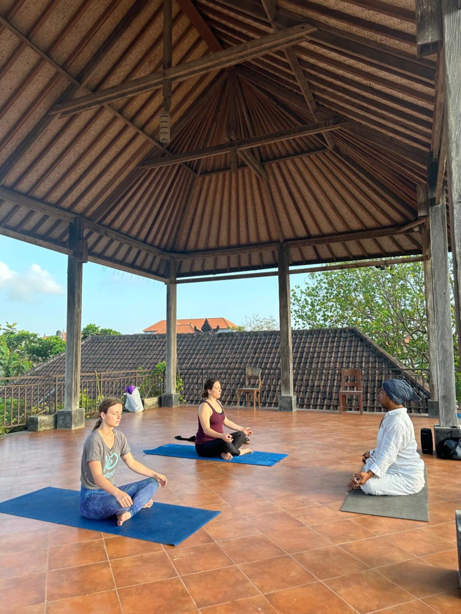 Diuma Residence Yoga Meditation Retreat And Healing Center Sanur Εξωτερικό φωτογραφία